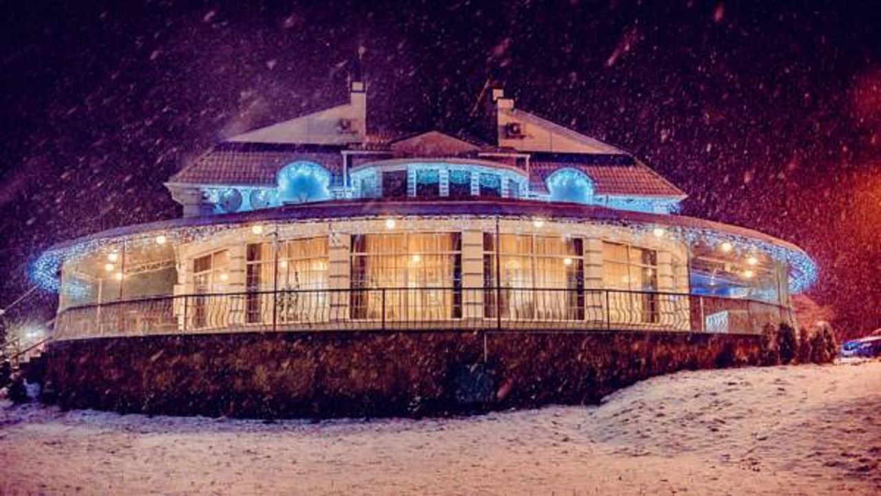 Hotel Vivat Provincia Takhtaulove Екстериор снимка